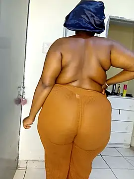 QUEEN DIVAXX online show from October 13, 4:40 pm