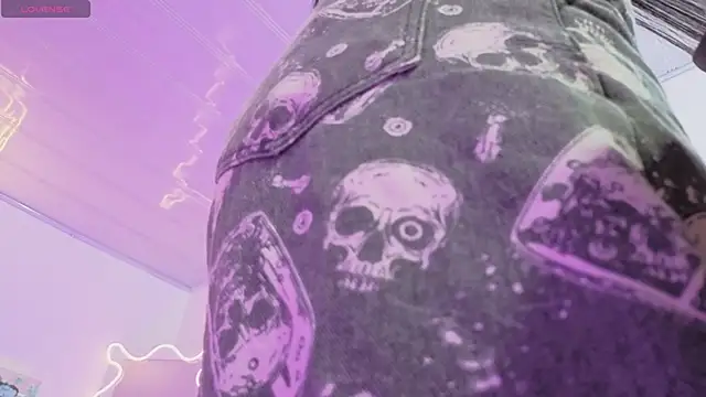 Snapshot of ZURY_TAY chatting on February 13, 11:50 am ZURY TAY online show from February 13, 11:50 am