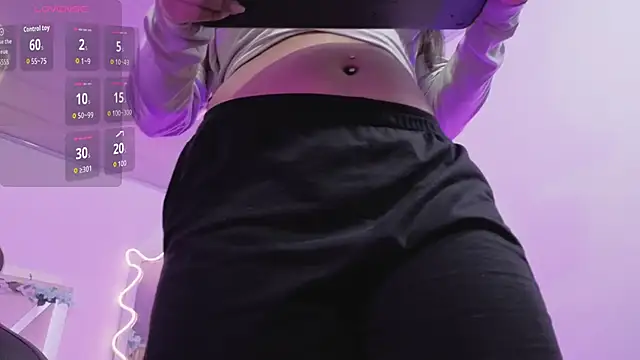 Snapshot of ZURY_TAY chatting on February 28, 11:44 am ZURY TAY online show from February 28, 11:44 am