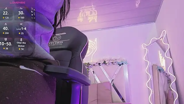 Snapshot of ZURY_TAY chatting on March 7, 11:40 am ZURY TAY online show from March 7, 11:40 am