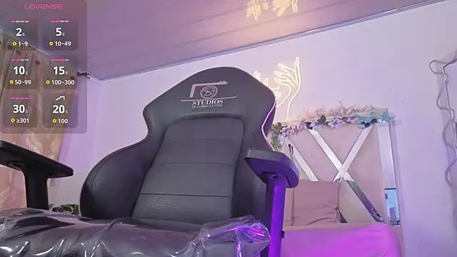 Snapshot of ZURY_TAY chatting on March 17, 11:35 am ZURY TAY online show from March 17, 11:35 am