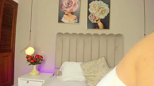 Dani rosse  online show from April 30, 12:55 pm