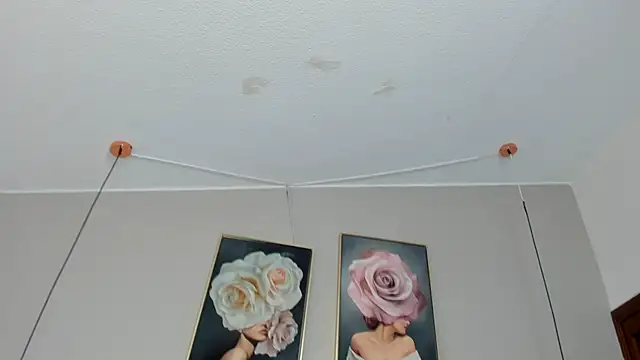 Dani rosse  online show from May 7, 12:54 pm