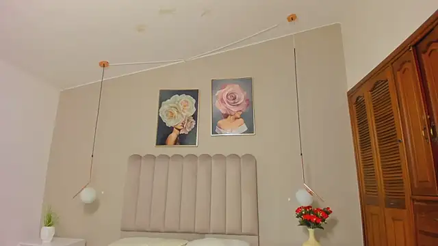 Dani rosse  online show from May 23, 1:26 pm