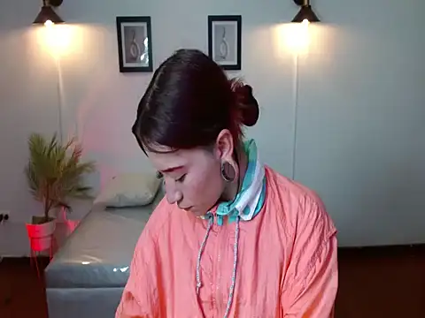 Evanss lx online show from November 14, 12:48 pm