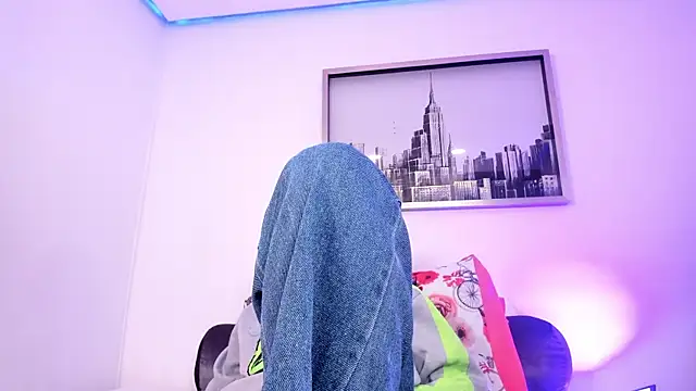 sarah ashbourne online show from October 15, 5:35 pm