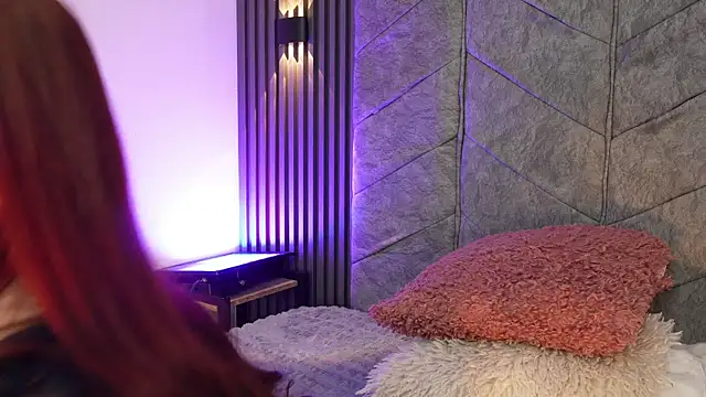 maddy1y  online show from May 6, 12:32 pm