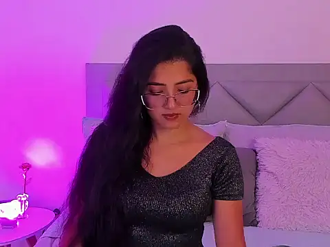 Snapshot of Ivonne_Lennox chatting on September 28, 5:02 am Ivonne Lennox online show from September 28, 5:02 am