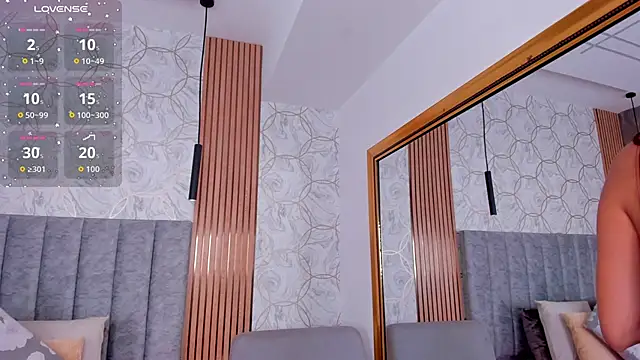 Snapshot of sarahyessica chatting on October 23, 7:34 pm sarahyessica online show from October 23, 7:34 pm