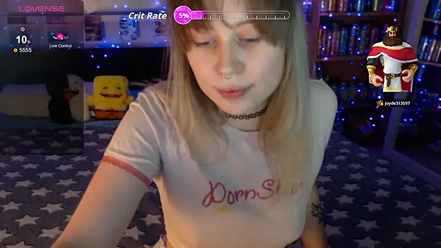 Snapshot of s1lvercherub chatting on February 8, 3:26 pm s1lvercherub online show from February 8, 3:26 pm