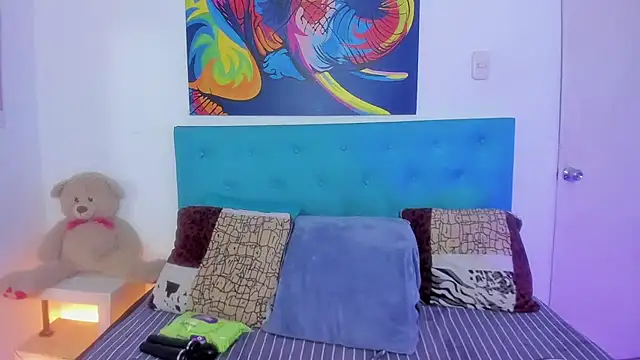 Snapshot of neferet_opal chatting on October 3, 2:08 am neferet opal online show from October 3, 2:08 am