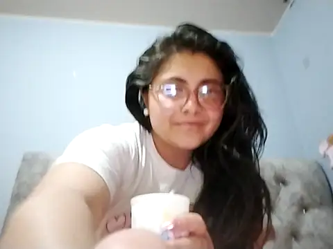 TifanyAmazinng online show from December 18, 12:27 am