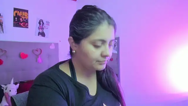 TifanyAmazinng online show from February 13, 12:34 pm