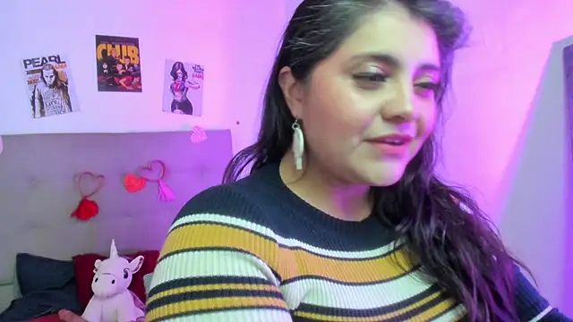 TifanyAmazinng online show from February 17, 2:57 pm