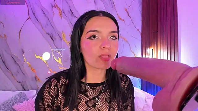 alicecute77 online show from May 3, 2:28 am