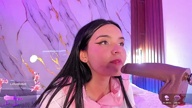 alicecute77 online show from May 8, 2:28 am