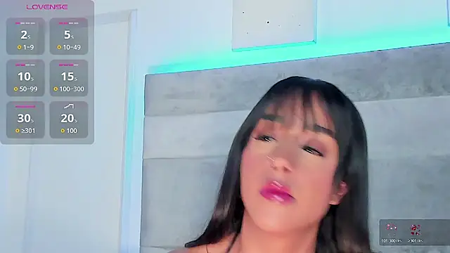 Aleja ruizz online show from December 19, 8:10 am