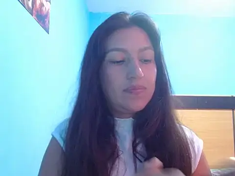 SarahFriendly online show from April 4, 5:32 pm