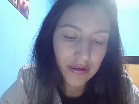 Snapshot of SarahFriendly chatting on April 23, 1:29 am SarahFriendly online show from April 23, 1:29 am