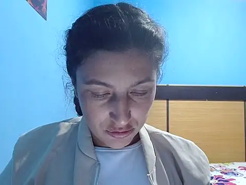 Snapshot of SarahFriendly chatting on April 24, 2:36 am SarahFriendly online show from April 24, 2:36 am