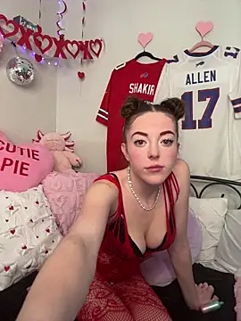 Snapshot of babygingerboo chatting on February 4, 10:32 am babygingerboo online show from February 4, 10:32 am