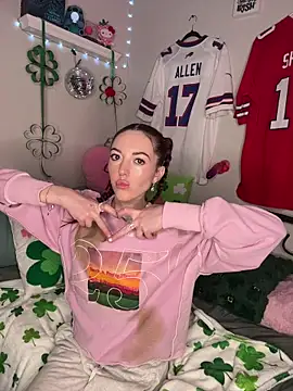 Snapshot of babygingerboo chatting on March 15, 7:20 pm babygingerboo online show from March 15, 7:20 pm