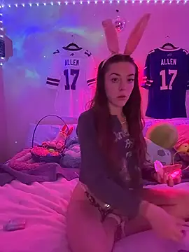 Snapshot of babygingerboo chatting on April 5, 1:19 pm babygingerboo online show from April 5, 1:19 pm