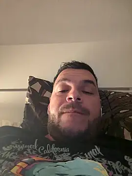 Snapshot of elvergon2023 chatting on October 10, 9:58 pm elvergon2023 online show from October 10, 9:58 pm