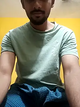 Snapshot of mayur_raaje chatting on April 11, 3:05 pm mayur raaje online show from April 11, 3:05 pm