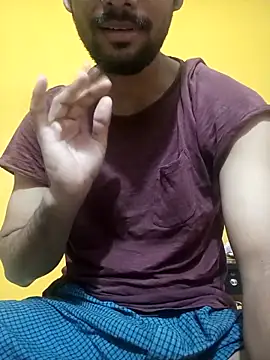 Snapshot of mayur_raaje chatting on April 15, 8:21 am mayur raaje online show from April 15, 8:21 am