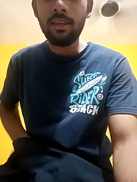 Snapshot of mayur_raaje chatting on April 26, 11:08 am mayur raaje online show from April 26, 11:08 am