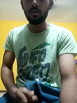 Snapshot of mayur_raaje chatting on May 5, 12:35 pm mayur raaje online show from May 5, 12:35 pm
