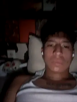 Snapshot of Fvrxxo19cm chatting on October 15, 9:53 am Fvrxxo19cm online show from October 15, 9:53 am