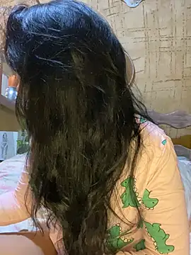 jepetitoiseau online show from April 17, 3:20 am