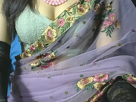 Snapshot of sheetal-sheetal95 chatting on June 7, 6:33 pm sheetal-sheetal95 online show from June 7, 6:33 pm
