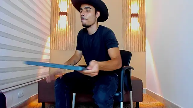 PETER CONORR online show from October 6, 3:48 am