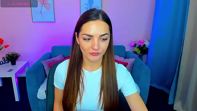 MyEllaLuvs online show from September 25, 8:23 pm