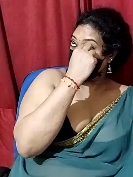 Snapshot of surekha-30 chatting on April 18, 7:07 pm surekha-30 online show from April 18, 7:07 pm