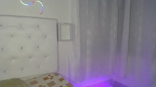 Snapshot of tatixxxvega chatting on October 3, 1:41 pm tatixxxvega online show from October 3, 1:41 pm