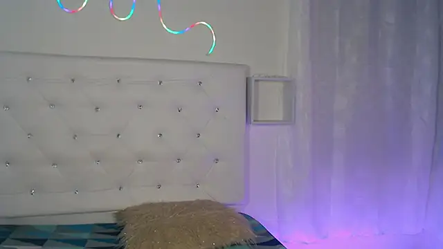 Snapshot of tatixxxvega chatting on October 11, 1:31 pm tatixxxvega online show from October 11, 1:31 pm