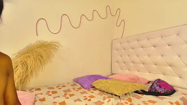 Snapshot of tatixxxvega chatting on October 25, 1:18 pm tatixxxvega online show from October 25, 1:18 pm