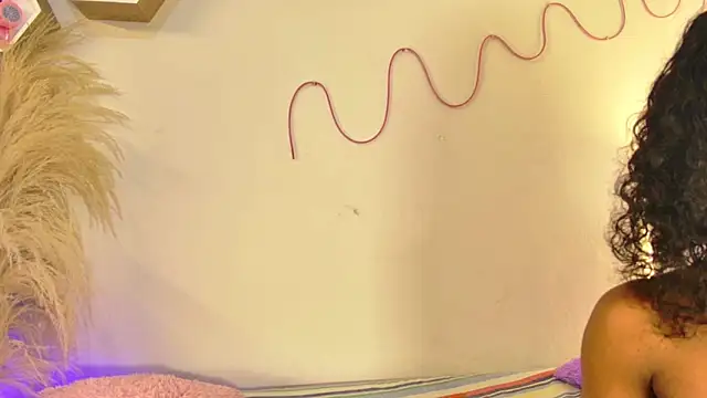 Snapshot of tatixxxvega chatting on October 28, 1:25 pm tatixxxvega online show from October 28, 1:25 pm