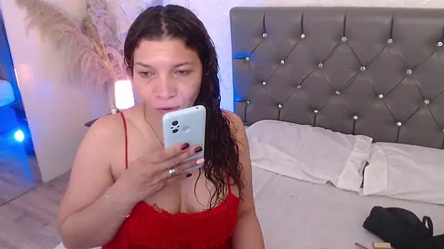 Serena Houstonn online show from May 12, 10:34 am