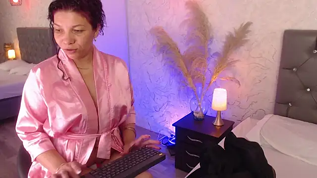 Serena Houstonn online show from June 16, 10:29 am