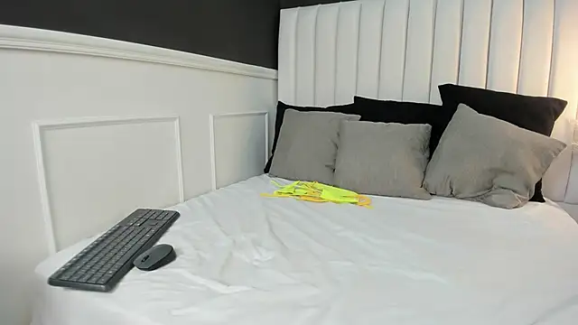 Snapshot of _emma_willliams_ chatting on September 18, 2:08 pm emma willliams online show from September 18, 2:08 pm