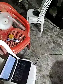 Snapshot of giannis090 chatting on September 18, 8:44 pm giannis090 online show from September 18, 8:44 pm