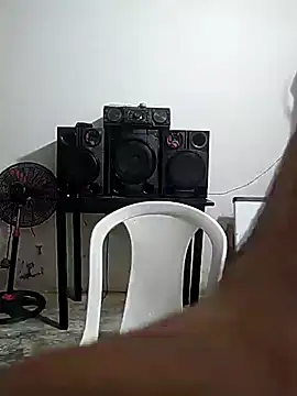 Snapshot of giannis090 chatting on September 22, 2:02 am giannis090 online show from September 22, 2:02 am