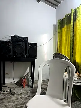 Snapshot of giannis090 chatting on October 16, 9:38 pm giannis090 online show from October 16, 9:38 pm