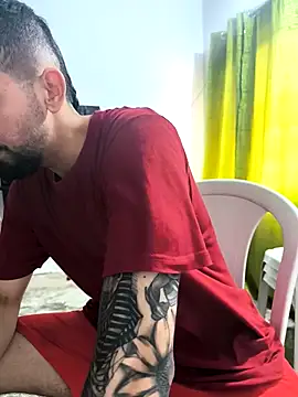 Snapshot of giannis090 chatting on October 17, 7:27 pm giannis090 online show from October 17, 7:27 pm