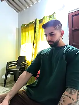 giannis090 online show from February 11, 8:25 pm